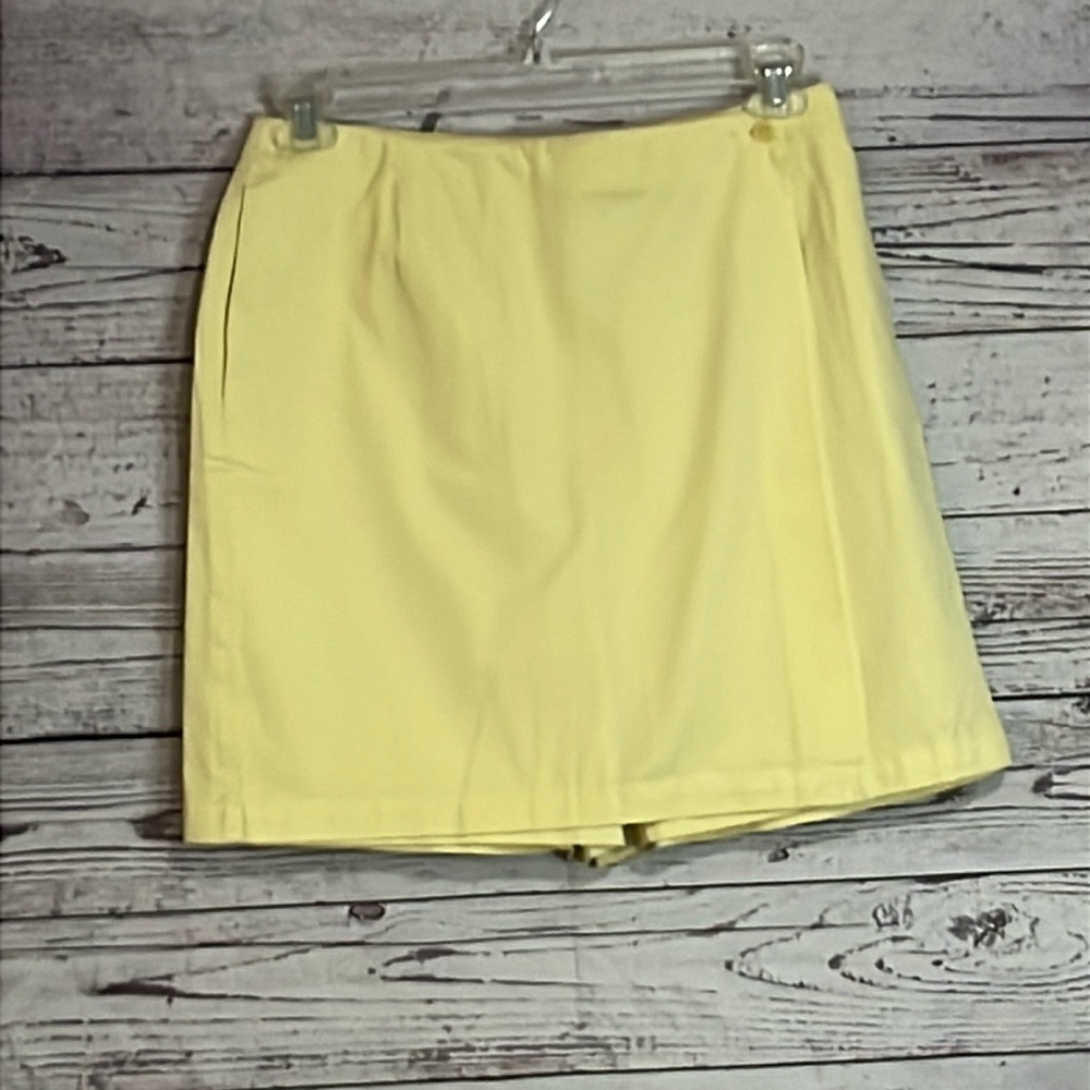 NWOT Liz Claiborne Yellow Skort